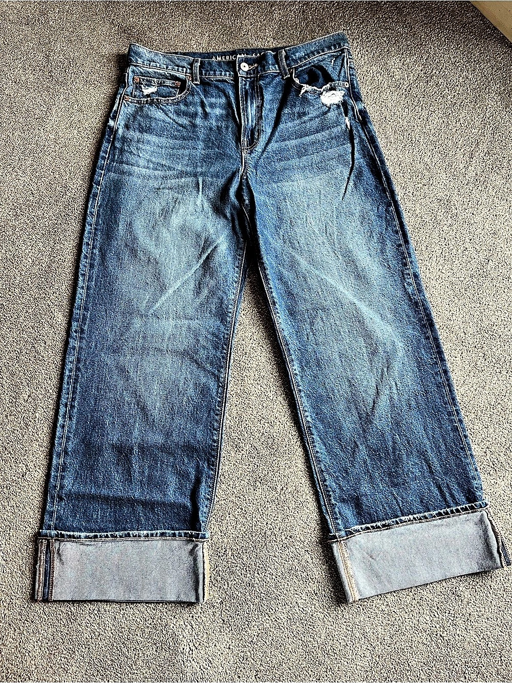 American Eagle AE Stretch Super High-Waisted Jegging Cuffed Jeans in Blue Waist
